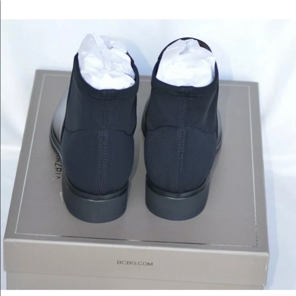 NWB BCBG Slip-On Low Boot Black Leather 10M $278 - Picture 5 of 7